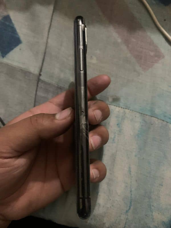 iPhone X Non Pta 9/10 Condition 3