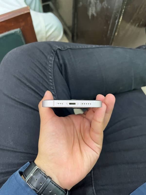 iPhone 13 128gb JV 88%health 4