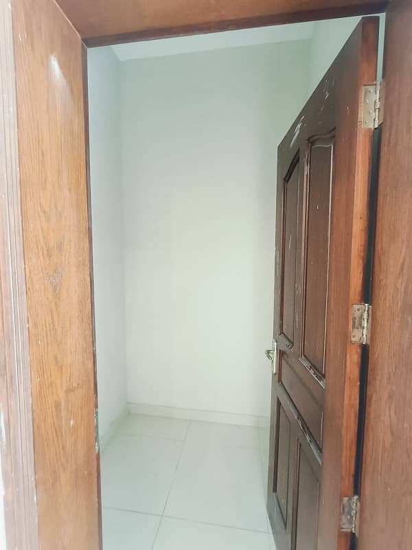 10 Marla Beautiful independent House Available For Rent in DHA Phase 4, AA Block Lahore Cantt 16