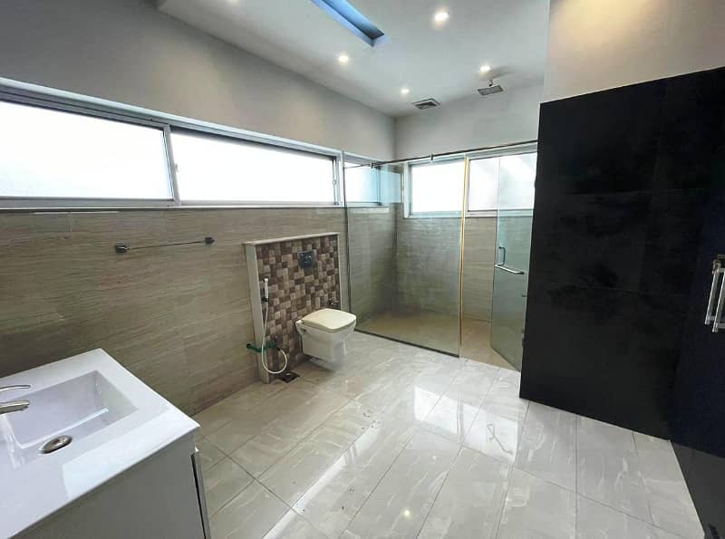 01 Kanal Beautiful Upper Portion independent Available For Rent in DHA Phase 5, G Block Lahore Cantt 2