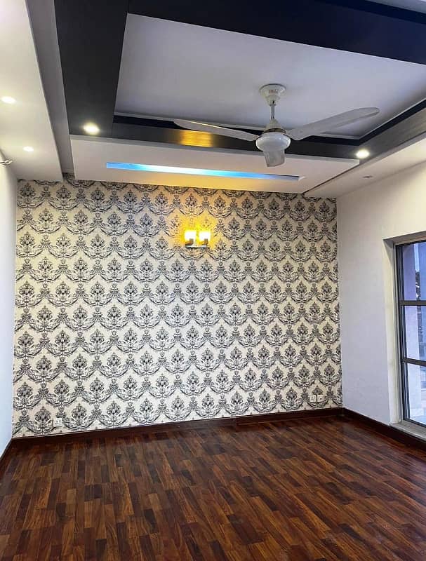 01 Kanal Beautiful Upper Portion independent Available For Rent in DHA Phase 5, G Block Lahore Cantt 4