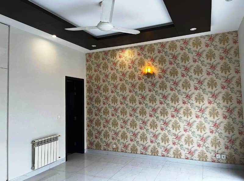 01 Kanal Beautiful Upper Portion independent Available For Rent in DHA Phase 5, G Block Lahore Cantt 8