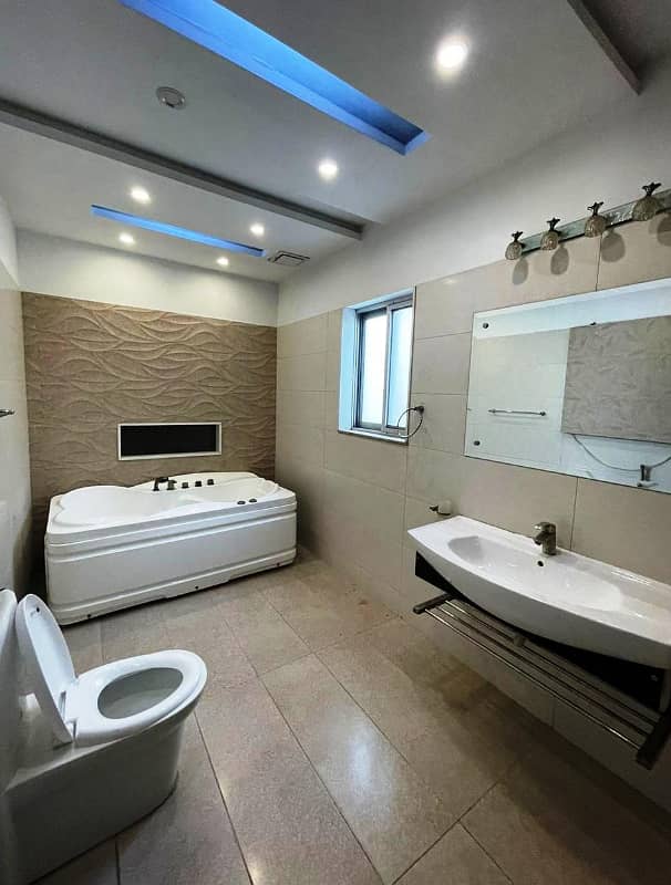 01 Kanal Beautiful Upper Portion independent Available For Rent in DHA Phase 5, G Block Lahore Cantt 13