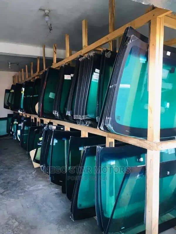 Windscreen / Door Glass for Porsche/Range Rover/Honda/Toyota/Suzuki 3