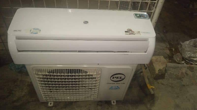 1 ton 1,5 ton 2 ton inverter non inverter slightly used acsale 18