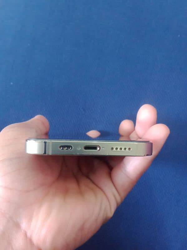I phone 13 pro jv condition 10/10 4