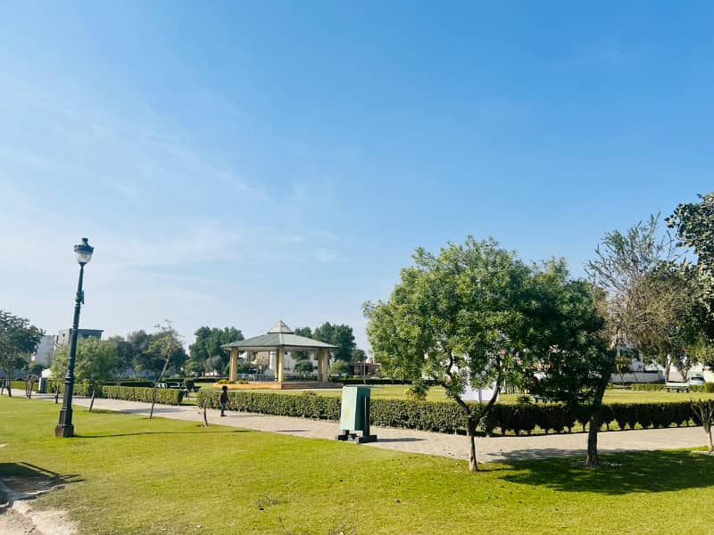 4 Kanal Residential Plot On Prime Location Available For Sale In Lake City Sector M-2 3