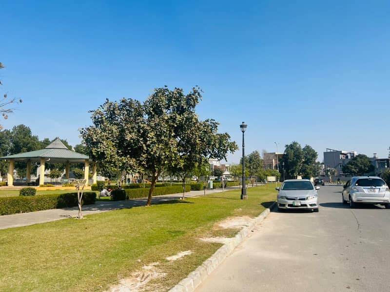 4 Kanal Residential Plot On Prime Location Available For Sale In Lake City Sector M-2 5