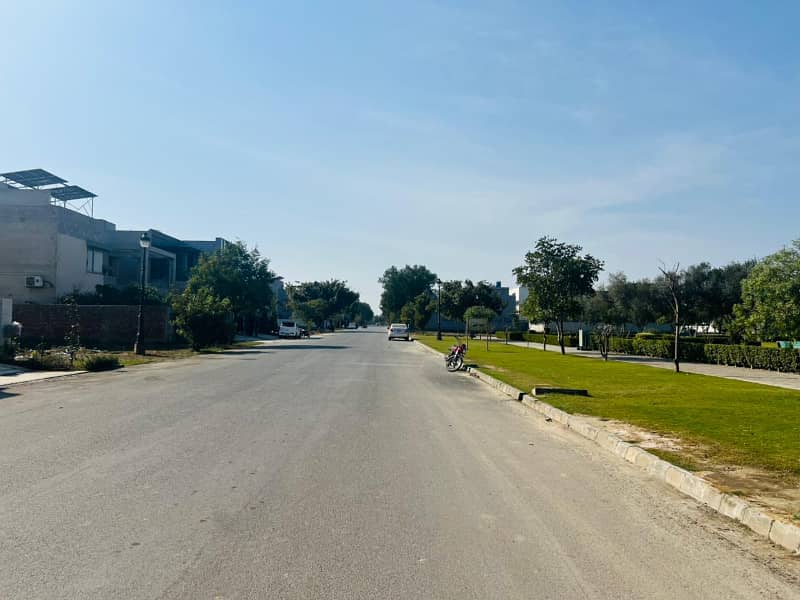 4 Kanal Residential Plot On Prime Location Available For Sale In Lake City Sector M-2 7