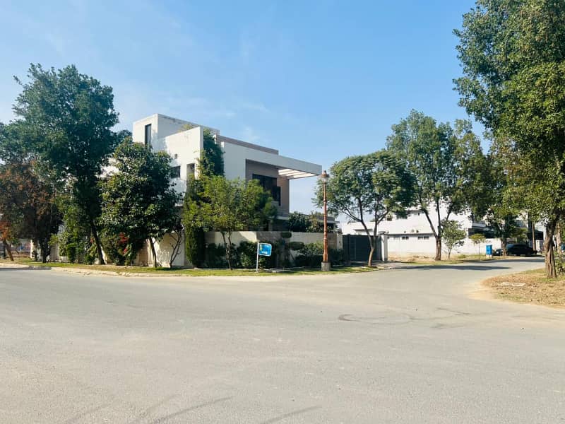 4 Kanal Residential Plot On Prime Location Available For Sale In Lake City Sector M-2 8