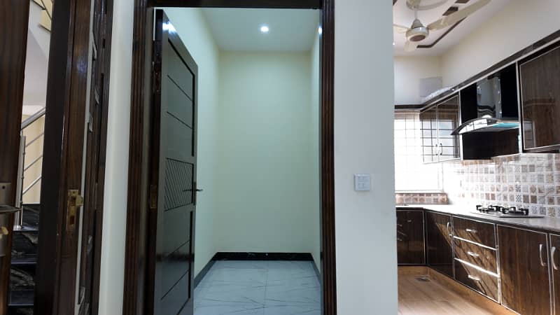 10 Marla Brand New Luxury Upper Portion Available For rent in Sector E 26