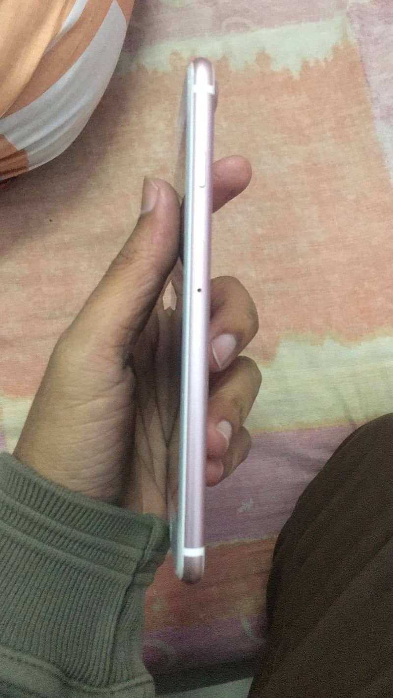 iPhone 7plus 128/gb non pta 3