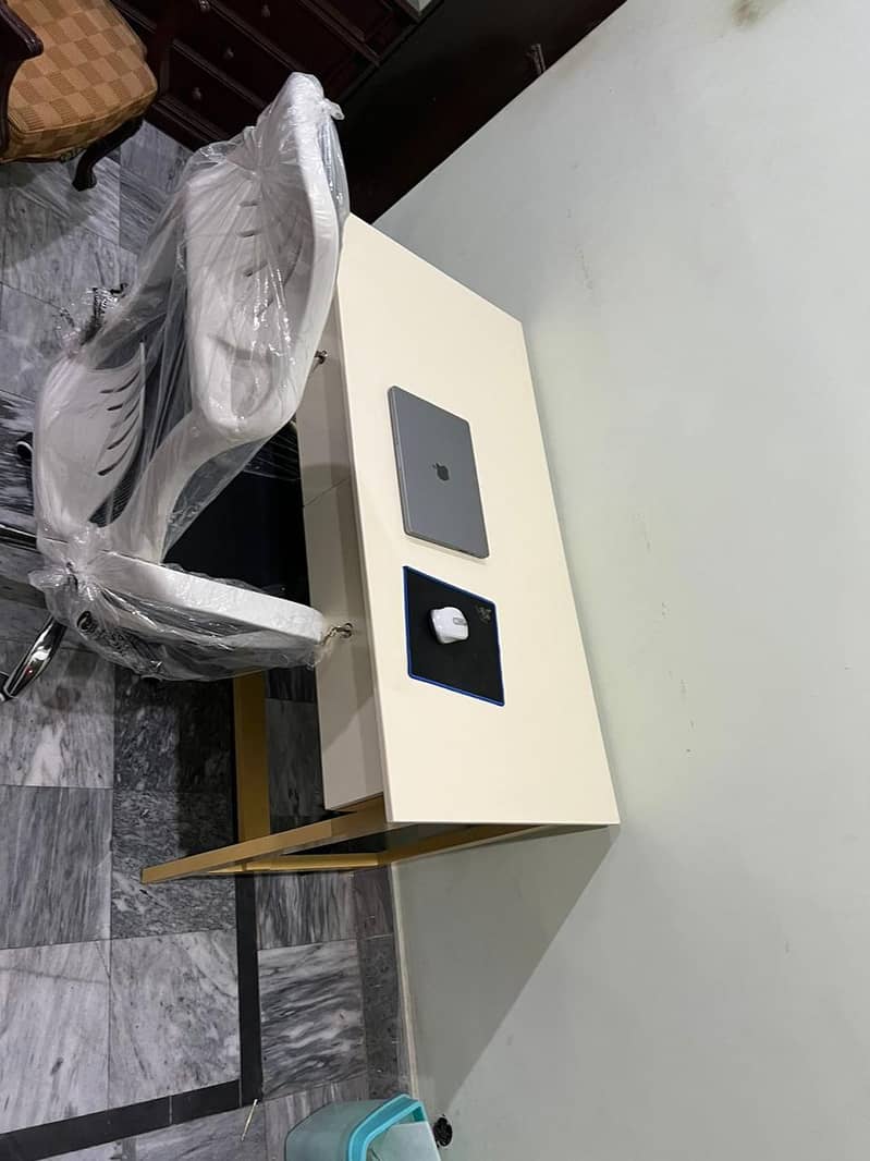 Office Table - Computer Table for home and Office Use 3