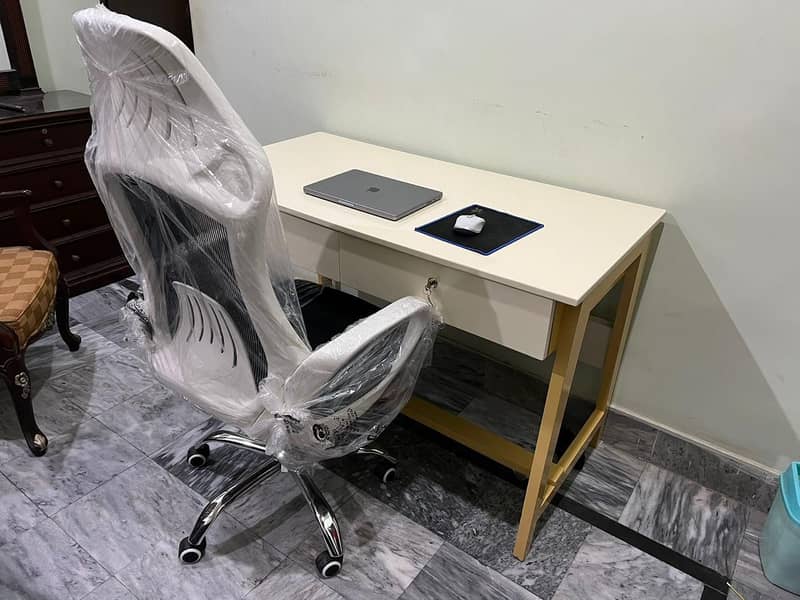 Office Table - Computer Table for home and Office Use 4