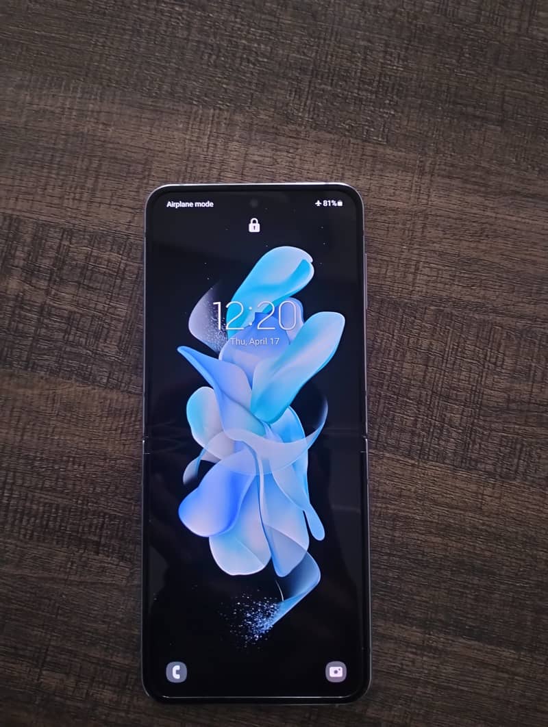 Samsung Mobile Z Flip 4 0