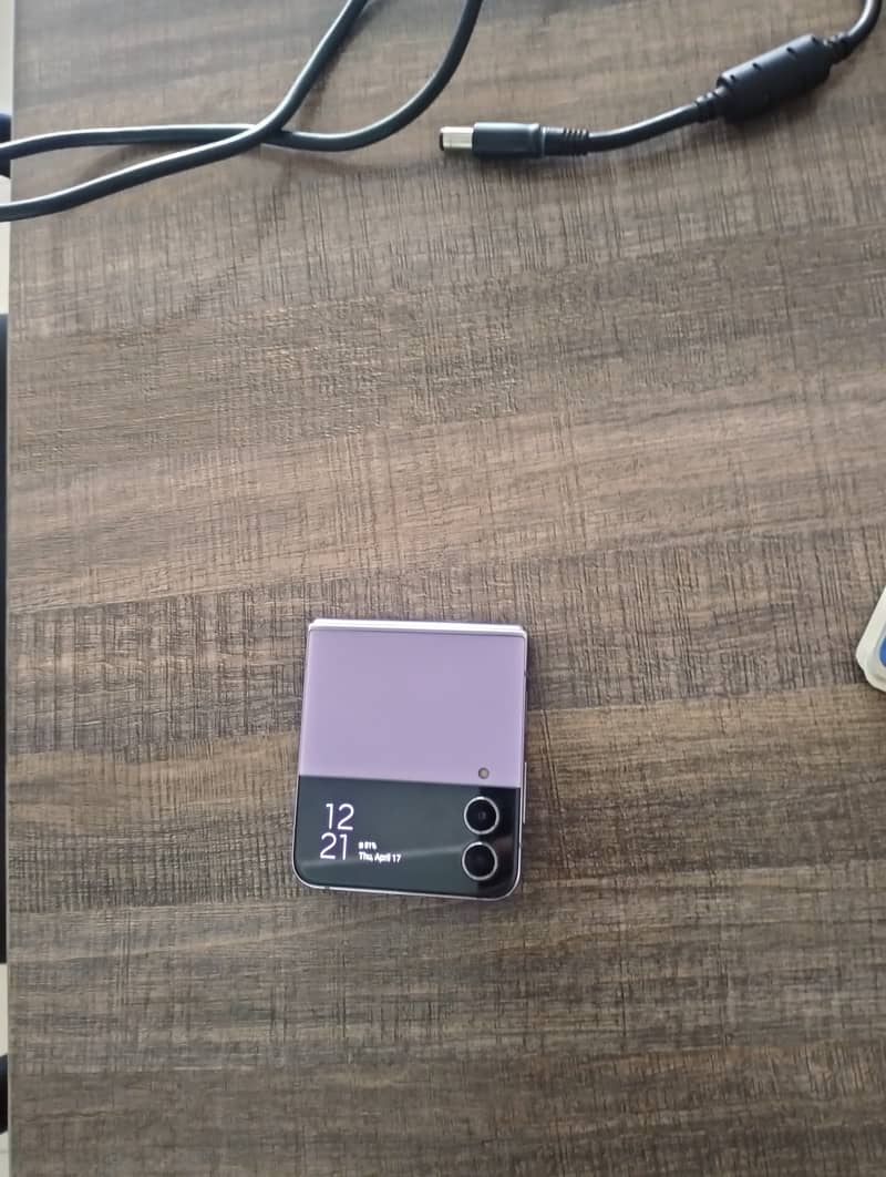 Samsung Mobile Z Flip 4 2