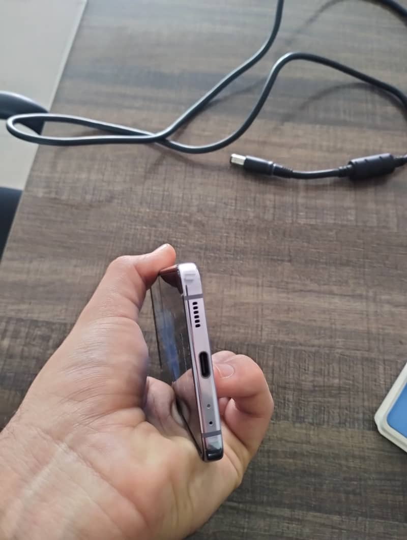 Samsung Mobile Z Flip 4 3