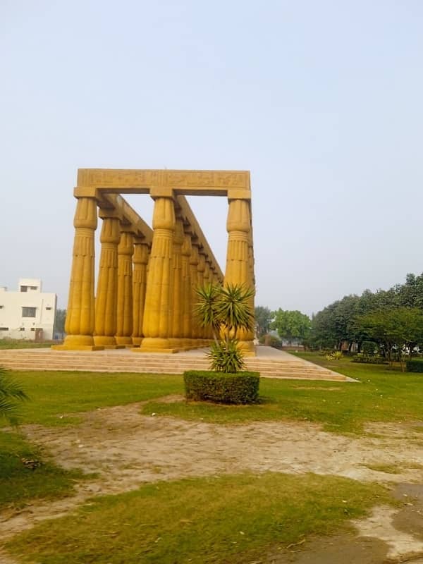 A PRIME LOCATION PLOT TO GRAB IN A BLOCK BAHRIA EDUCATION AND MEDICAL CITY LAHORE 2