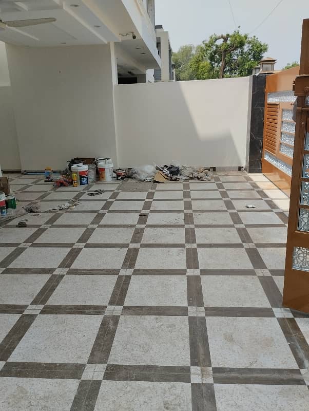 18 Marla Brand New Lock Option Lower lock Upper Portion Available with Gas Original pictures Attached Available For Rent in the Heart of bahria town lahore 0