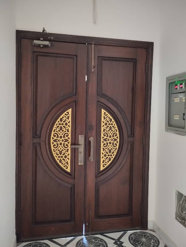 18 Marla Brand New Lock Option Lower lock Upper Portion Available with Gas Original pictures Attached Available For Rent in the Heart of bahria town lahore 1