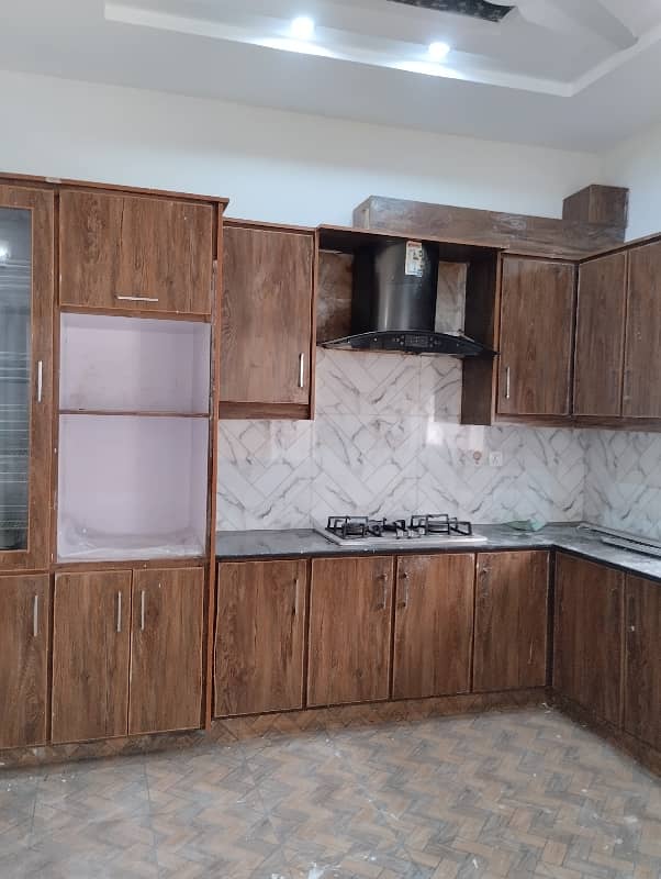 18 Marla Brand New Lock Option Lower lock Upper Portion Available with Gas Original pictures Attached Available For Rent in the Heart of bahria town lahore 5