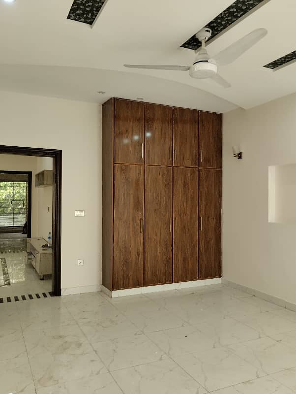 18 Marla Brand New Lock Option Lower lock Upper Portion Available with Gas Original pictures Attached Available For Rent in the Heart of bahria town lahore 8