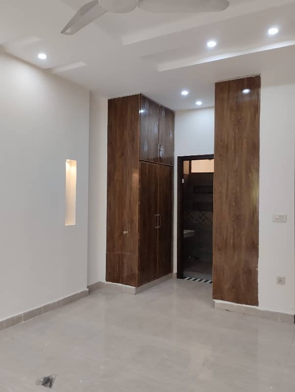 18 Marla Brand New Lock Option Lower lock Upper Portion Available with Gas Original pictures Attached Available For Rent in the Heart of bahria town lahore 16