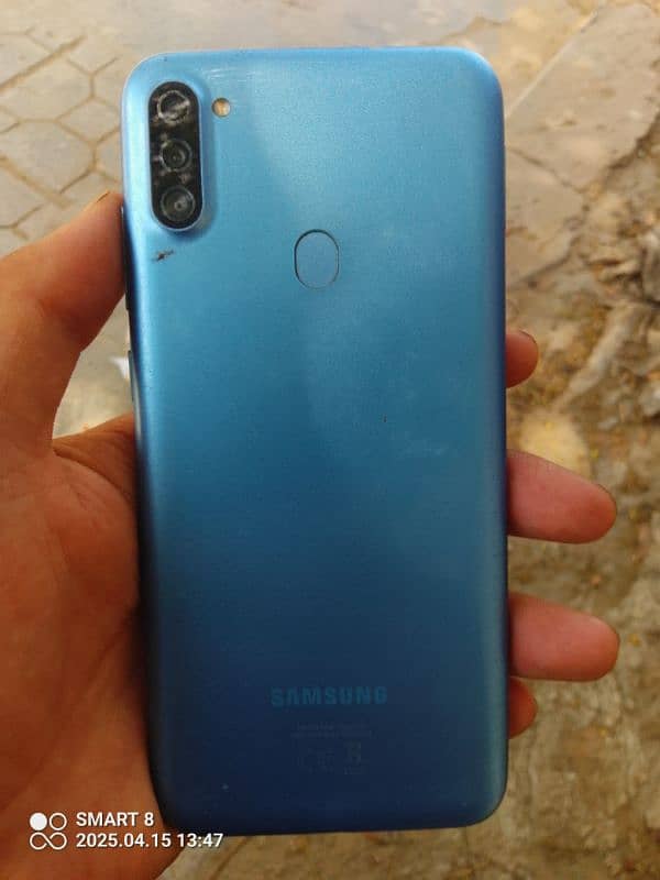 SAMSUNG GALAXY A11 2=32 PRICE 6000 AND BOX available 0