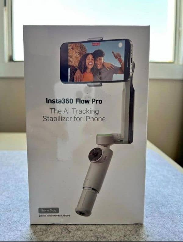 (Insta360 Flow Pro Gimbal) 0