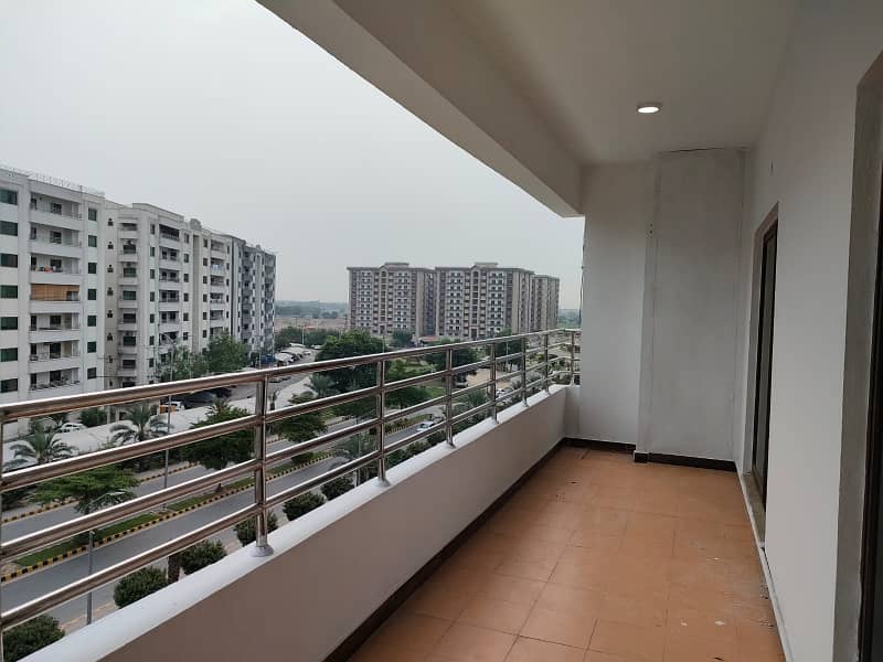 12 Marla 4 Bed Flat On 4th Floor Available For Rent In Askari-11, Lahore 1