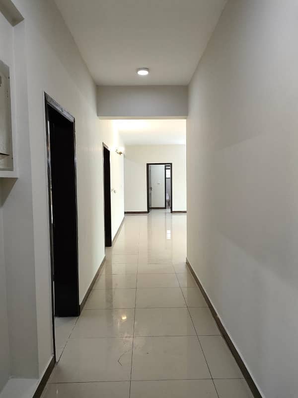 12 Marla 4 Bed Flat On 4th Floor Available For Rent In Askari-11, Lahore 3