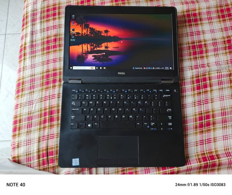 Dell latitude E7270 0