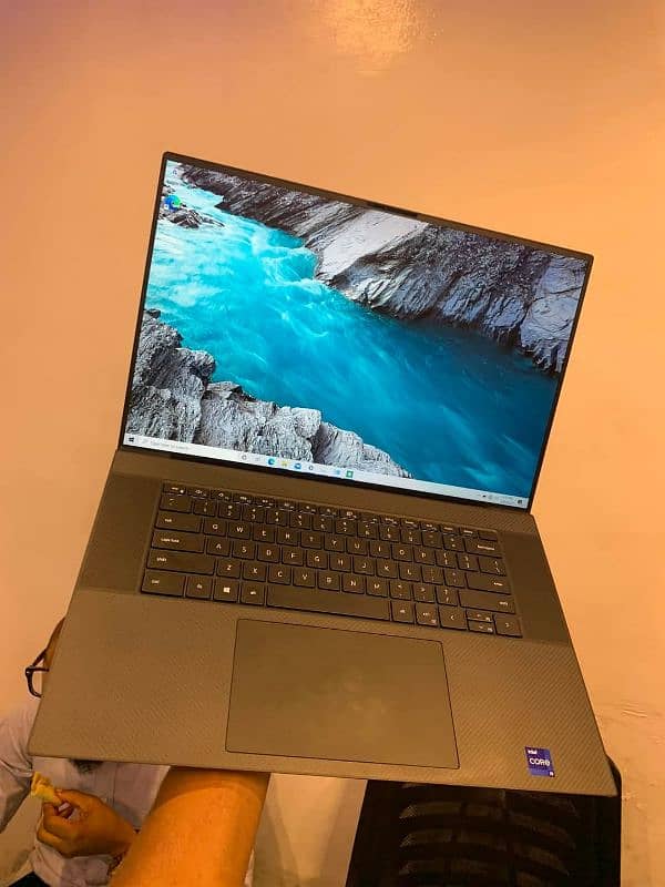 Dell XPS 9710  Core i9  11 Generation 0