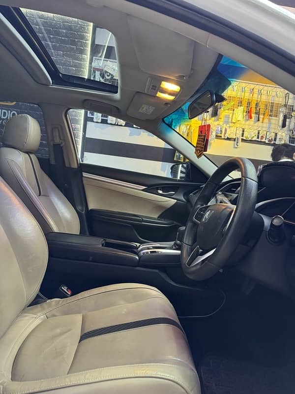 Honda Civic X 1.8 (UG) (UG Top of the line variant) 3