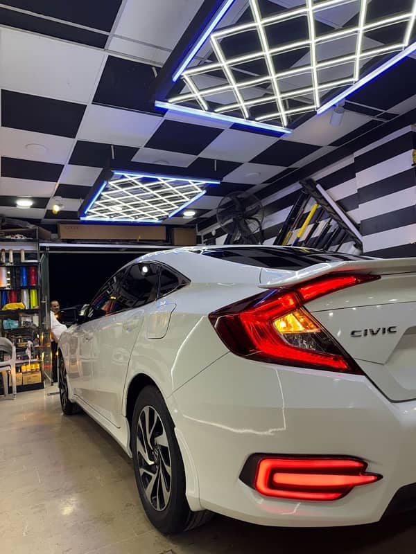 Honda Civic X 1.8 (UG) (UG Top of the line variant) 8