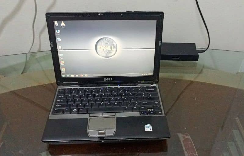 Dell Latitude D430 Laptop 0
