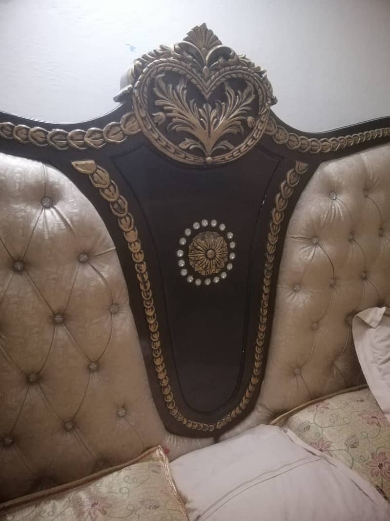 Luxury King Size Bed with side table /Wooden Bed 2