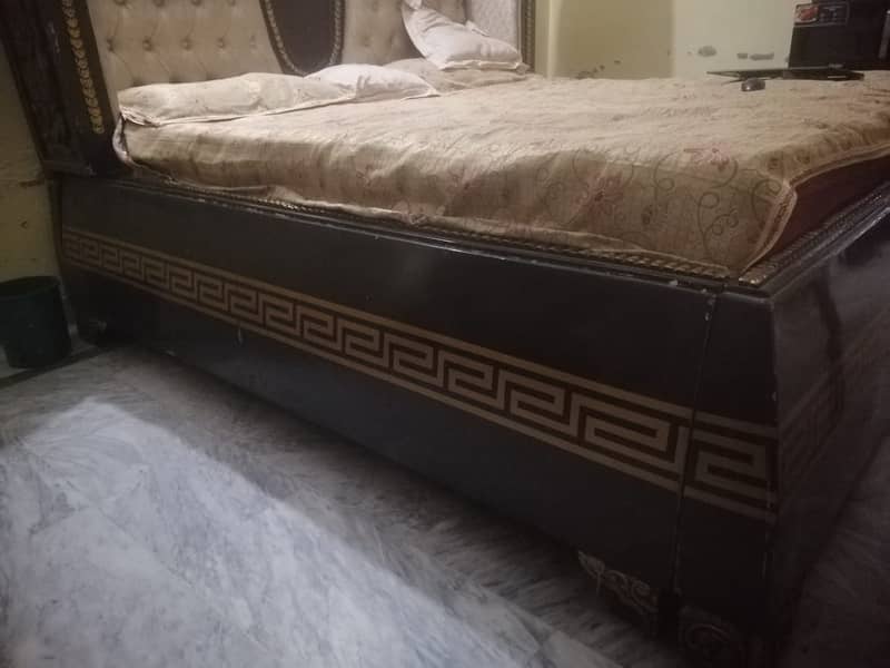 Luxury King Size Bed with side table /Wooden Bed 5