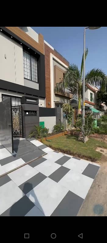 Ultra Modern And Elegant Front Elevation . 3