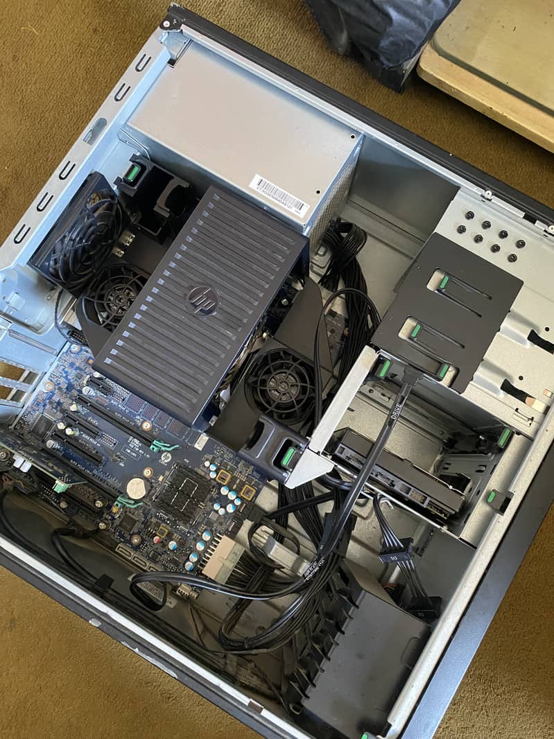 HP Z440 1630-V4 2