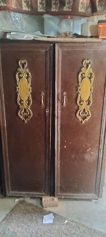 safe almari for sale in good condition 0
