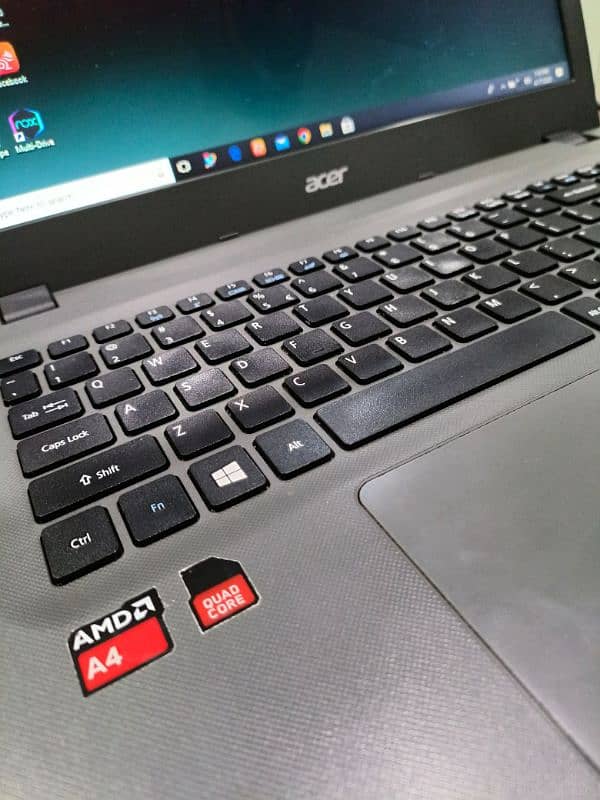 Acer E5-522 in new condition 1