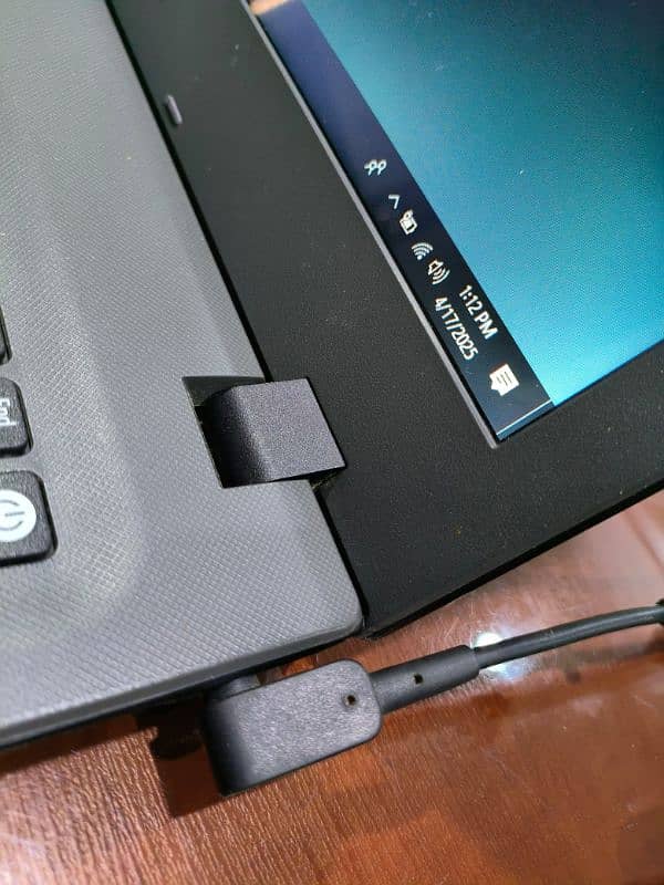 Acer E5-522 in new condition 7