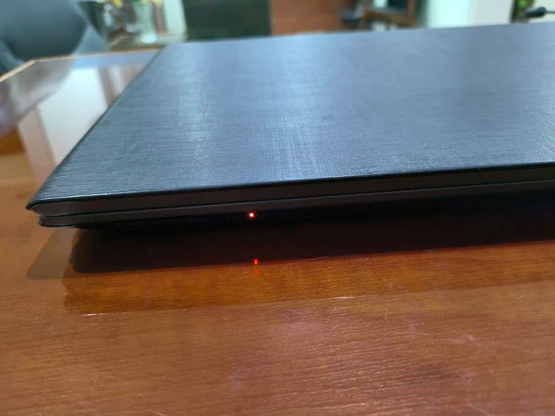 Acer E5-522 in new condition 10