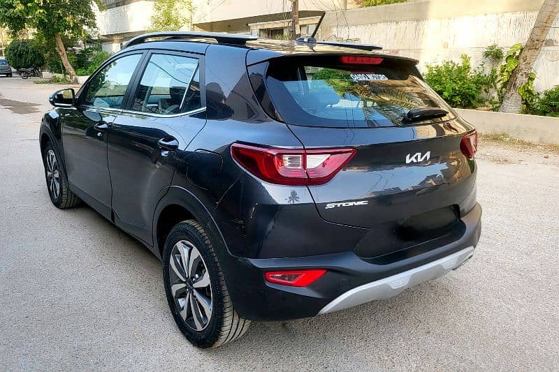 KIA STONIC 2022 Ex+ top of the line 4