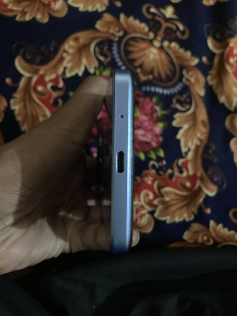 Redmi A3 For Sale 4/128 10/10 condition 6 Month one hand use only 0