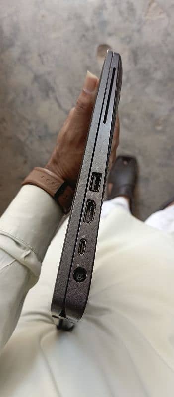 Dell Latitude 5300 16/256 6