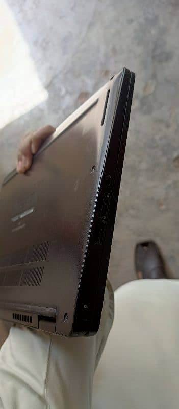 Dell Latitude 5300 16/256 10