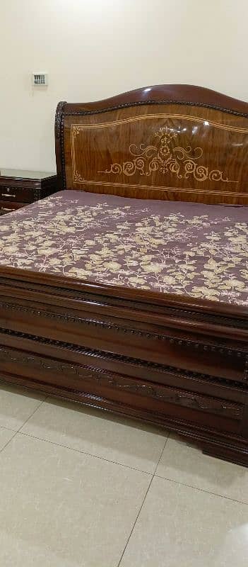 New bed set for sale. used only 2 months. 3