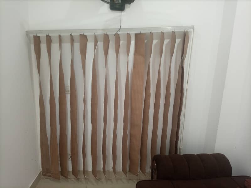 Blinder available for sale Size 5'-6"X5'-6" (Video Available) 1